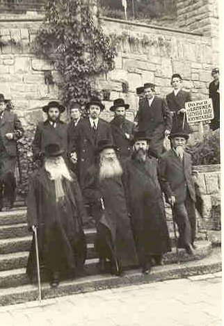 Rabbi Avraham Yehoshua Heshel from Mezhbizh-Ternipol in Kerenitz