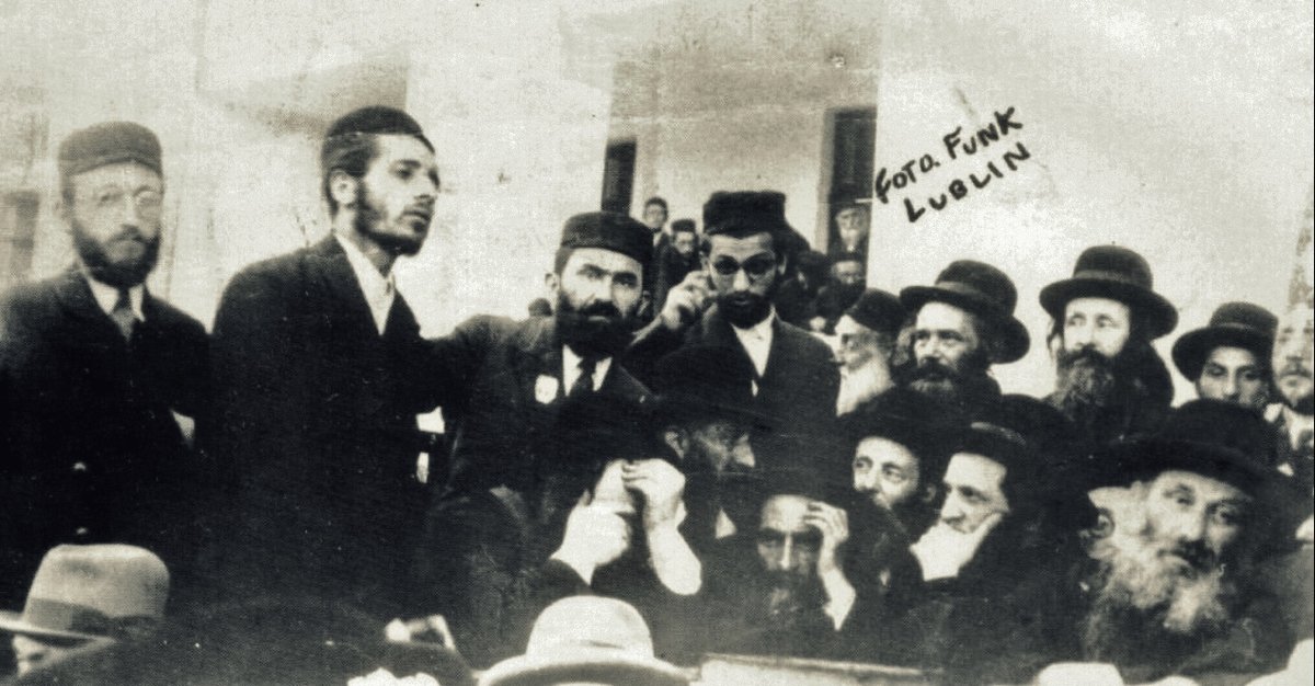 Rabbi Aharon Rokeach of Belz (second from right) upon his arrival in Warsaw for the rabbinical assembly