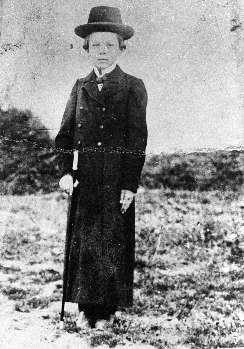 Rabbi Avraham Yehoshua Heshel of Kopyczynce with the Gabbi in Merinbad