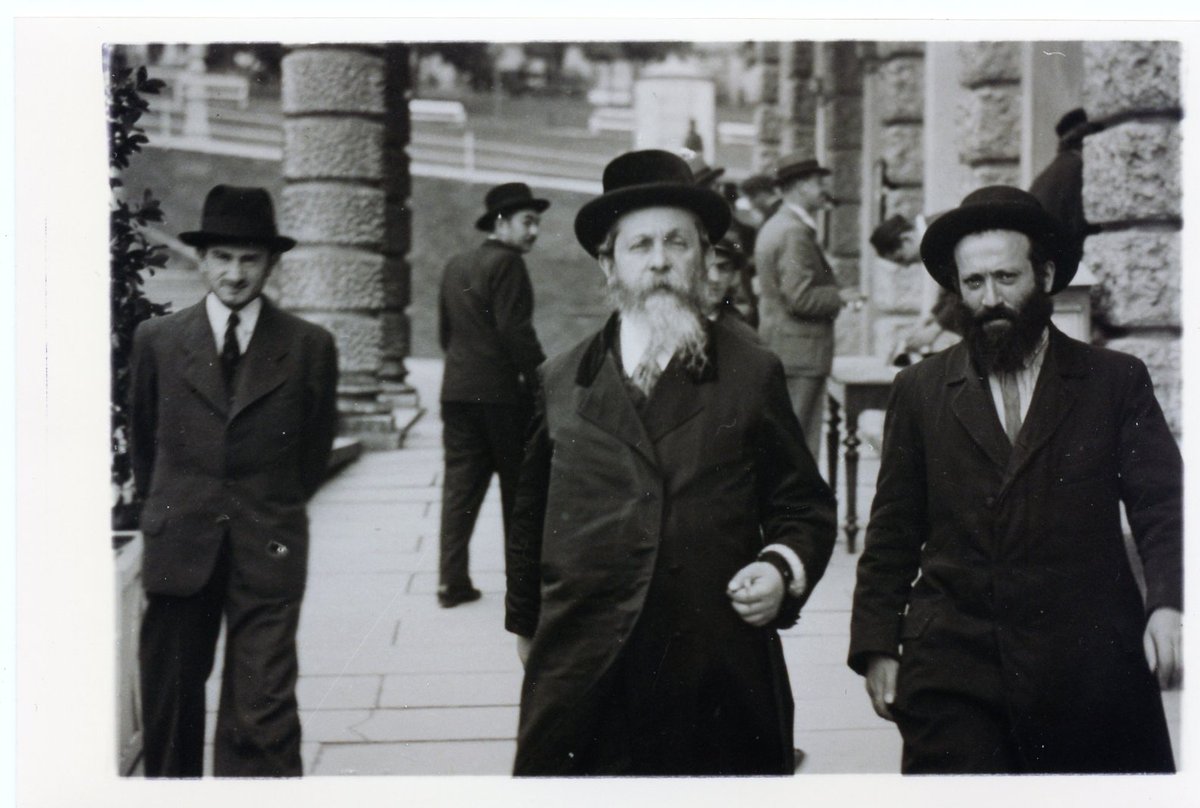 Rabbi Avraham Yehoshua Heshel of Kopyczynce with the Gabbai in Marienbad