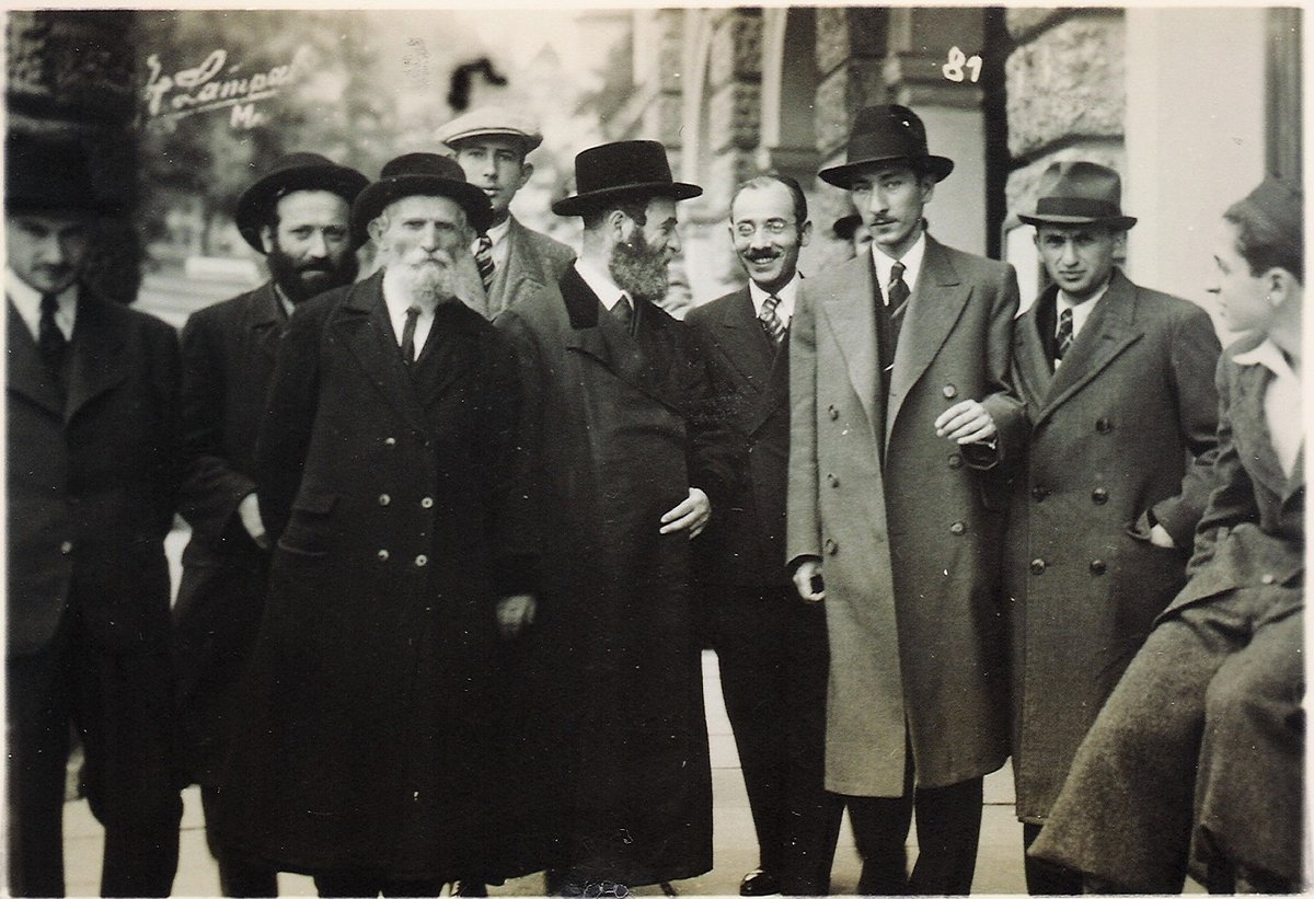 Rabbi Avraham Yaakov Friedman of Sadigura 'Abir Yaakov' during the Third Great Assembly