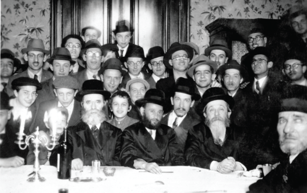 Rabbi Avraham Yehoshua Heshel of Kopyczynce and his brother-in-law Rabbi Avraham Yaakov of Sadigura at the wedding of Rabbi Avraham Yaakov Teitelbaum in Vienna